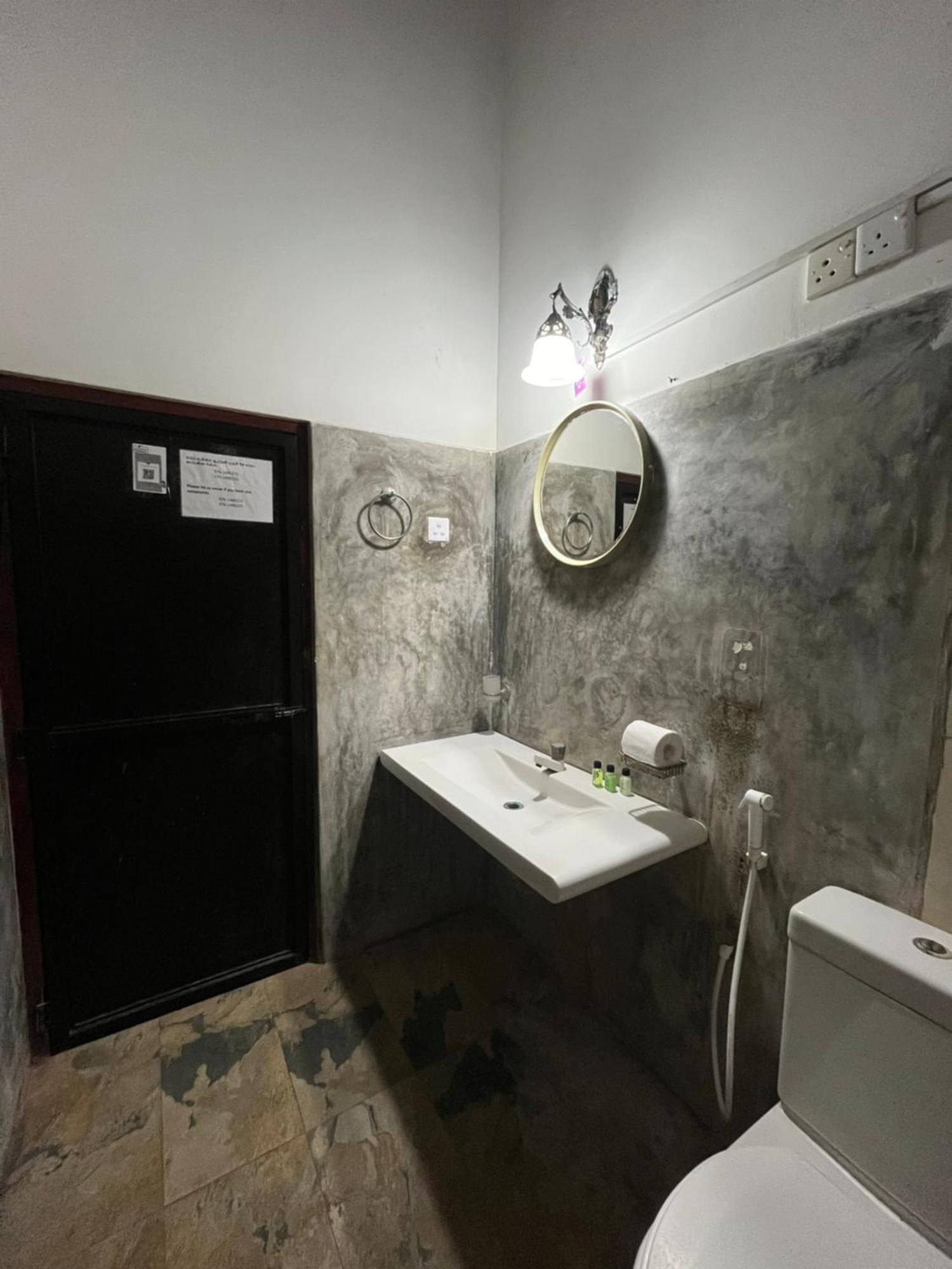 Royal Green Garden - Puttalam Exterior foto